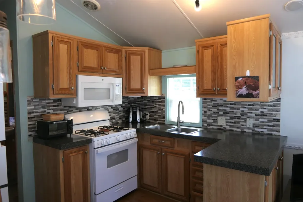 17 Eagle Lane South Hero VT 06586