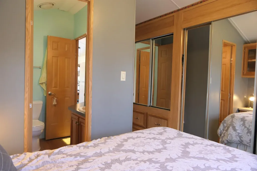 17 Eagle Lane South Hero VT 06586
