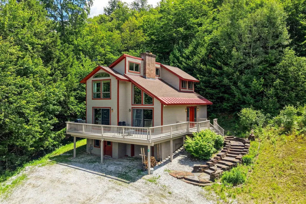 31 Plumley Ridge Ludlow VT 05149