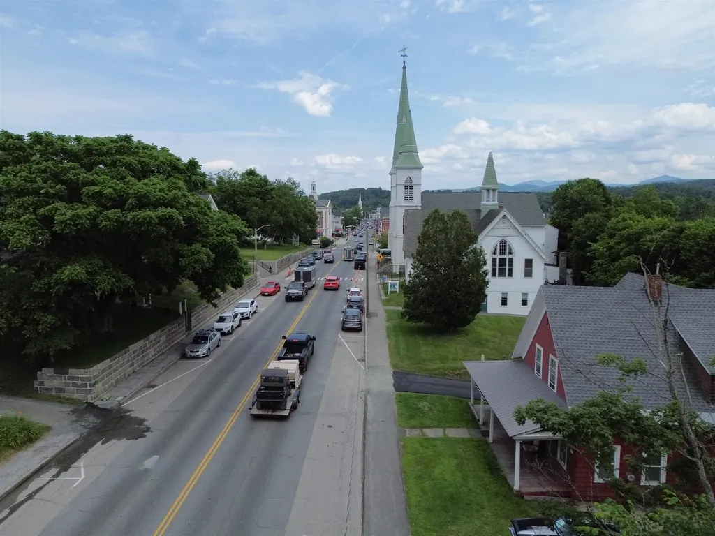 207 Main Street Littleton NH 03561