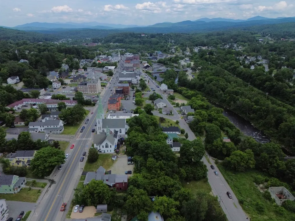 207 Main Street Littleton NH 03561