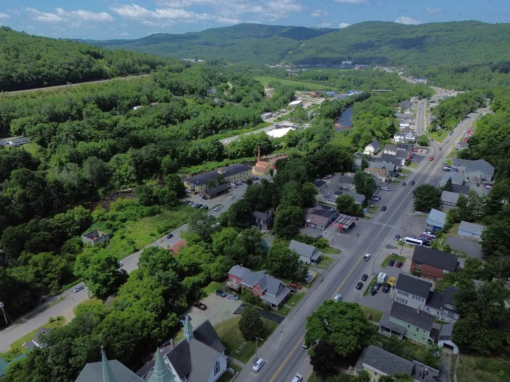 207 Main Street Littleton NH 03561