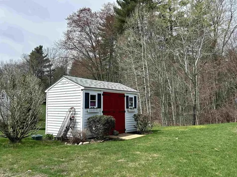 47 Fellows Road Brentwood NH 03833