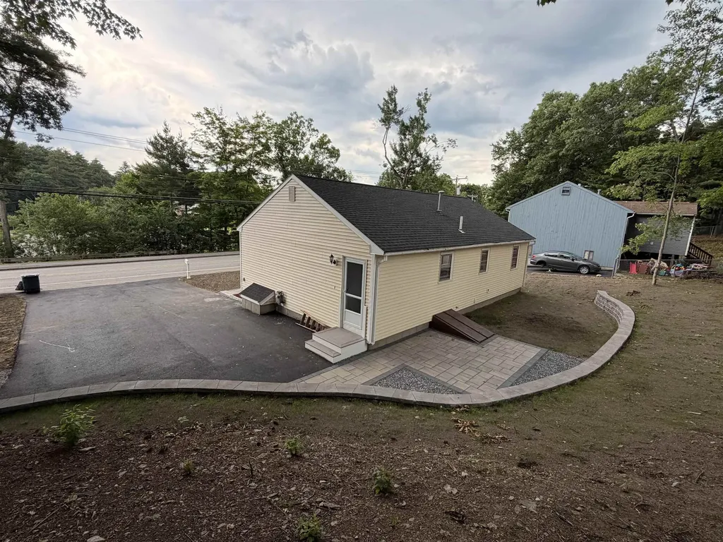 377 Broad Street Nashua NH 03063