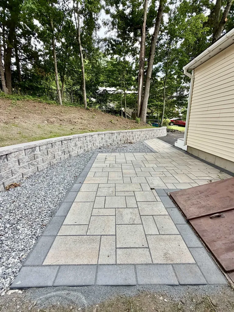 377 Broad Street Nashua NH 03063
