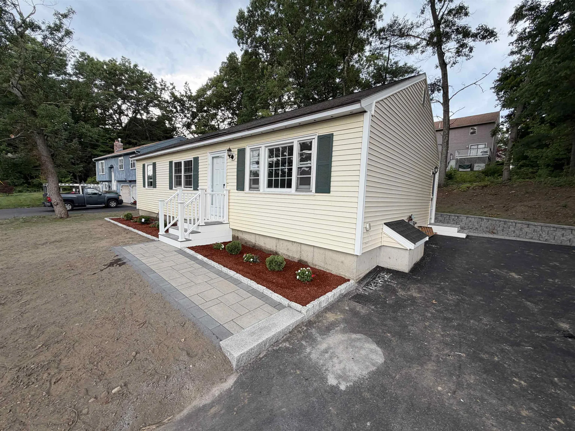 377 Broad Street Nashua NH 03063
