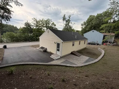 377 Broad Street Nashua NH 03063