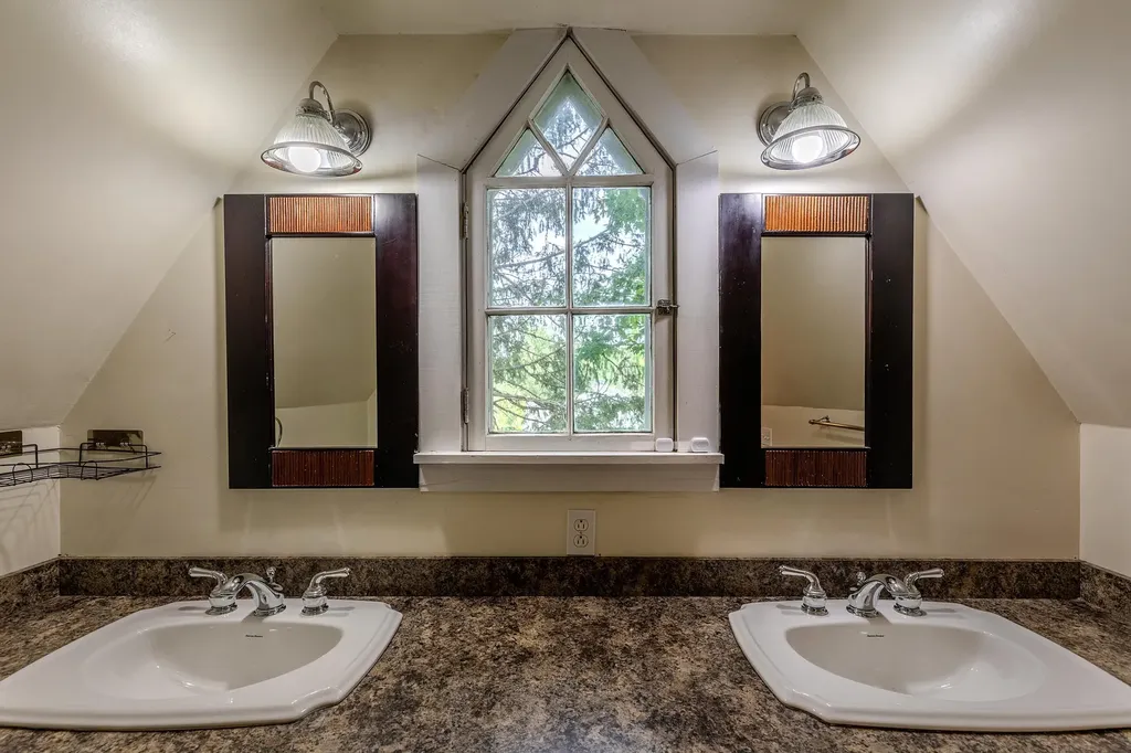 96 Twitchell Hill Road Shaftsbury VT 05262
