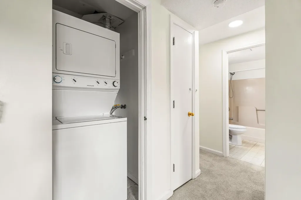 1202 White Cedar Boulevard Portsmouth NH 03801