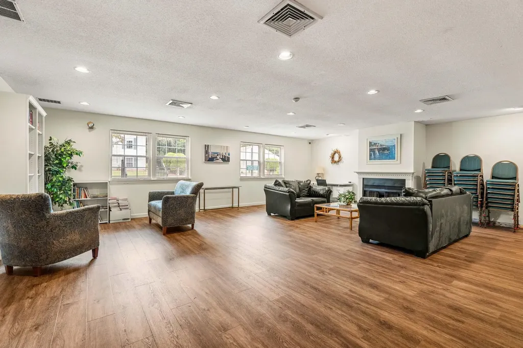 1202 White Cedar Boulevard Portsmouth NH 03801