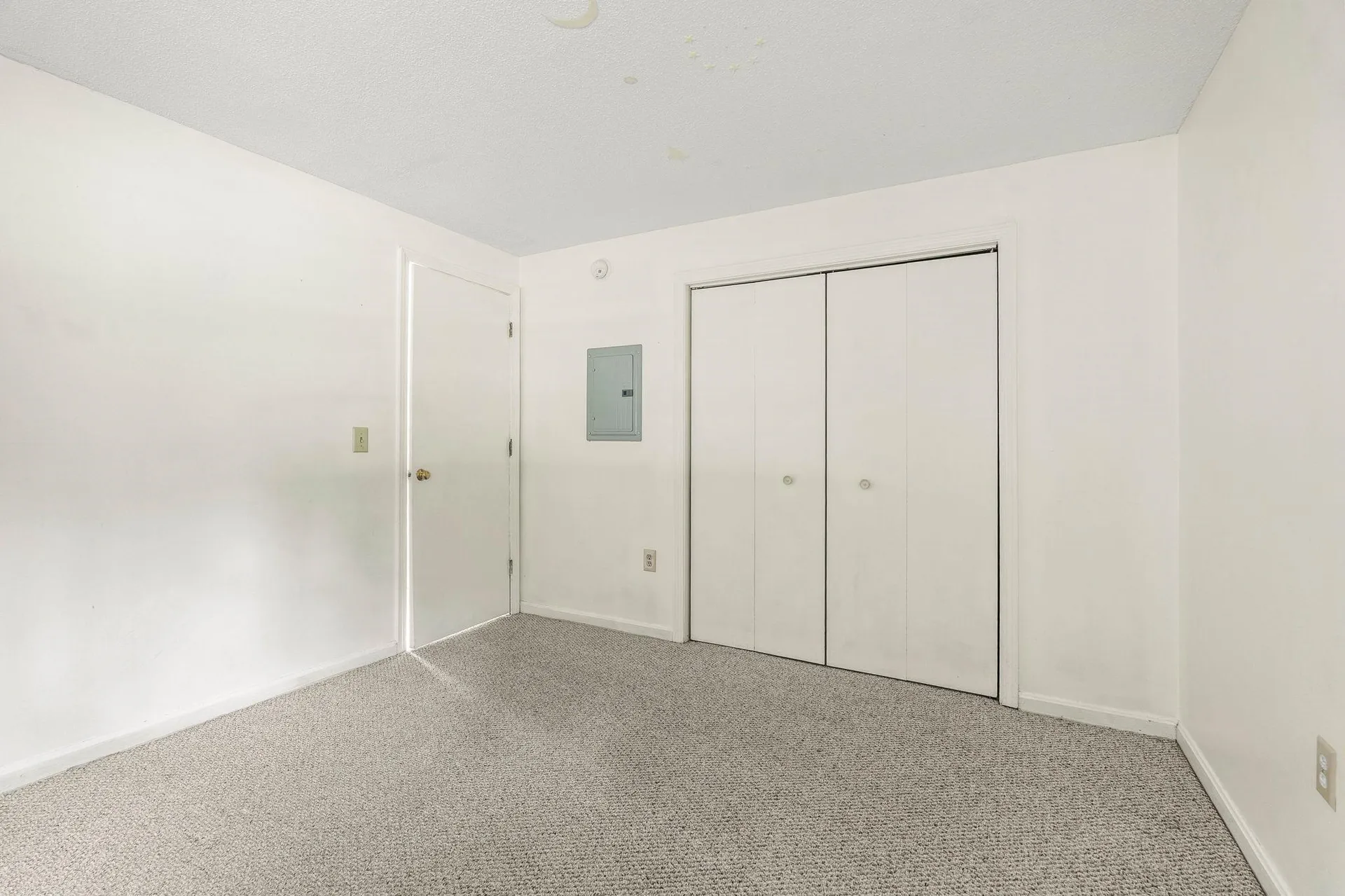 1202 White Cedar Boulevard Portsmouth NH 03801