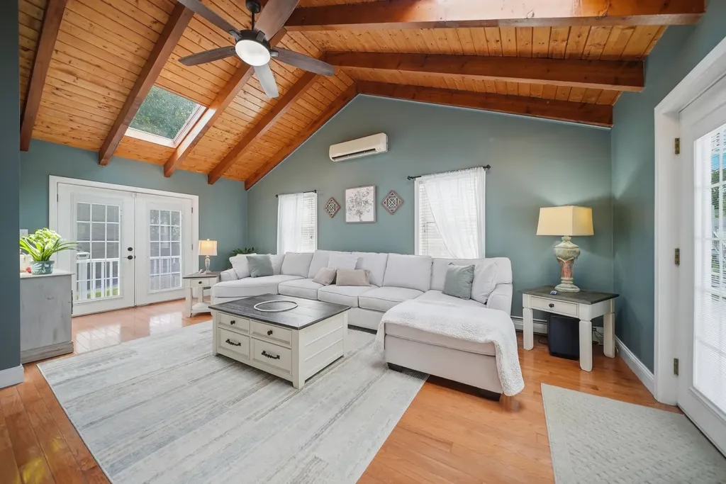 50 Langholm Drive Nashua NH 03062