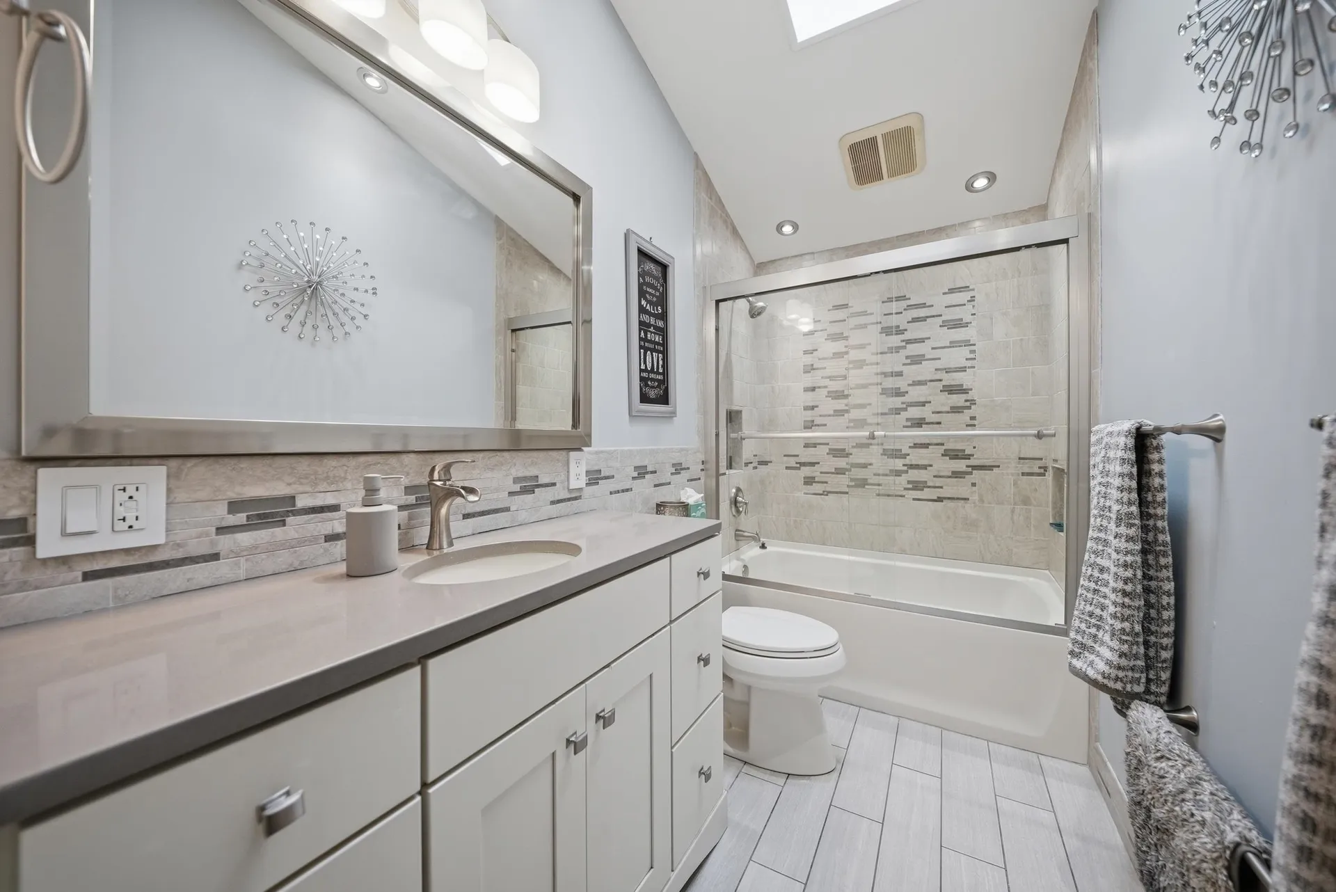 50 Langholm Drive Nashua NH 03062