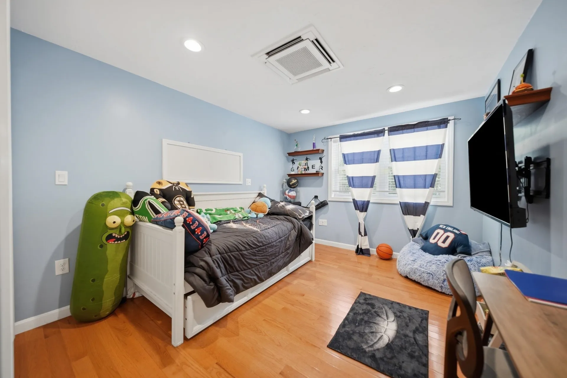 50 Langholm Drive Nashua NH 03062