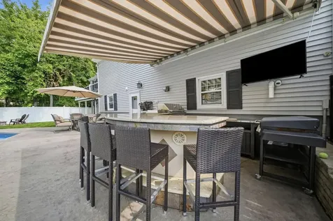 50 Langholm Drive Nashua NH 03062