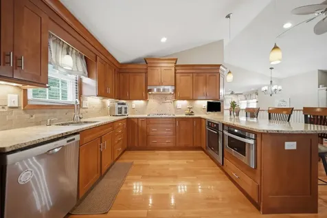 50 Langholm Drive Nashua NH 03062