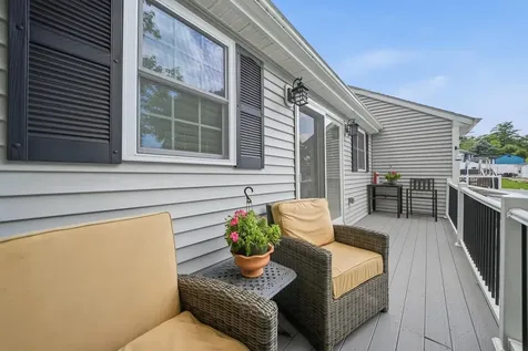 50 Langholm Drive Nashua NH 03062