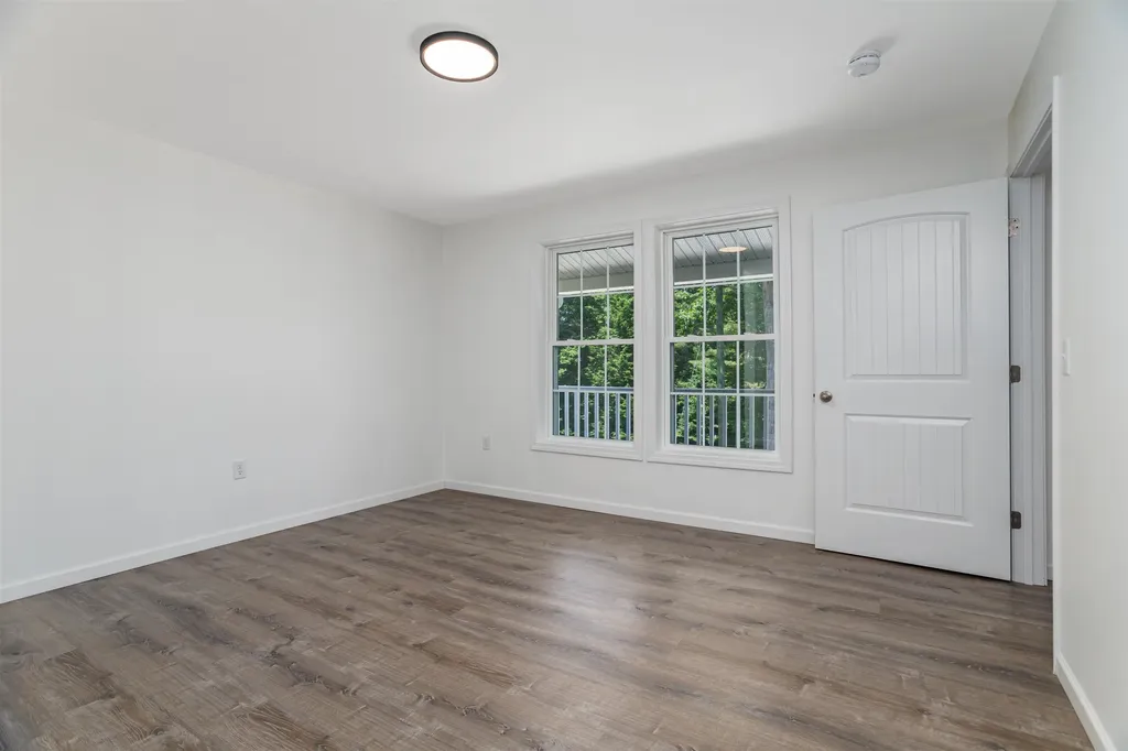 54 Deacons Lane Troy NH 03465