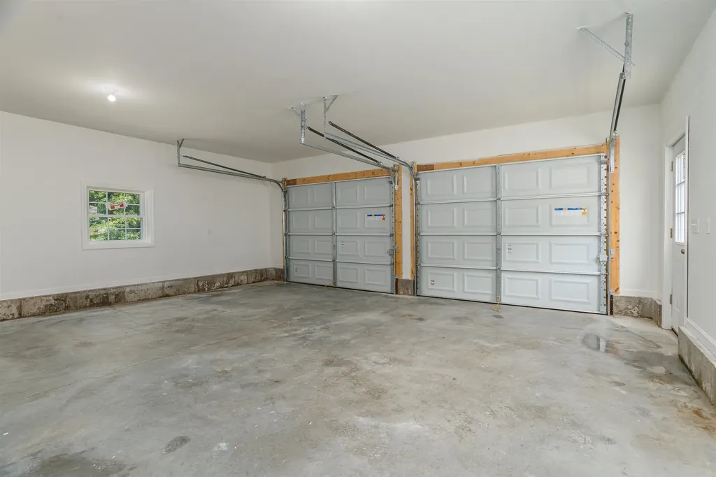 54 Deacons Lane Troy NH 03465
