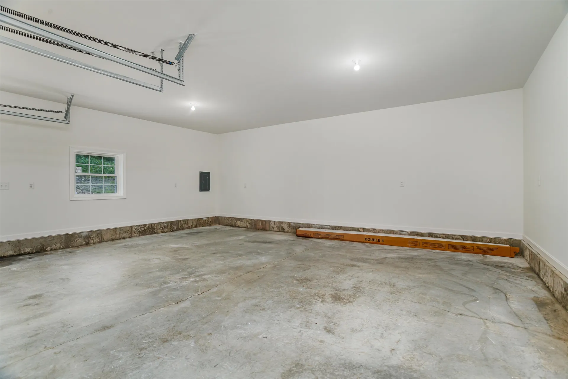 54 Deacons Lane Troy NH 03465