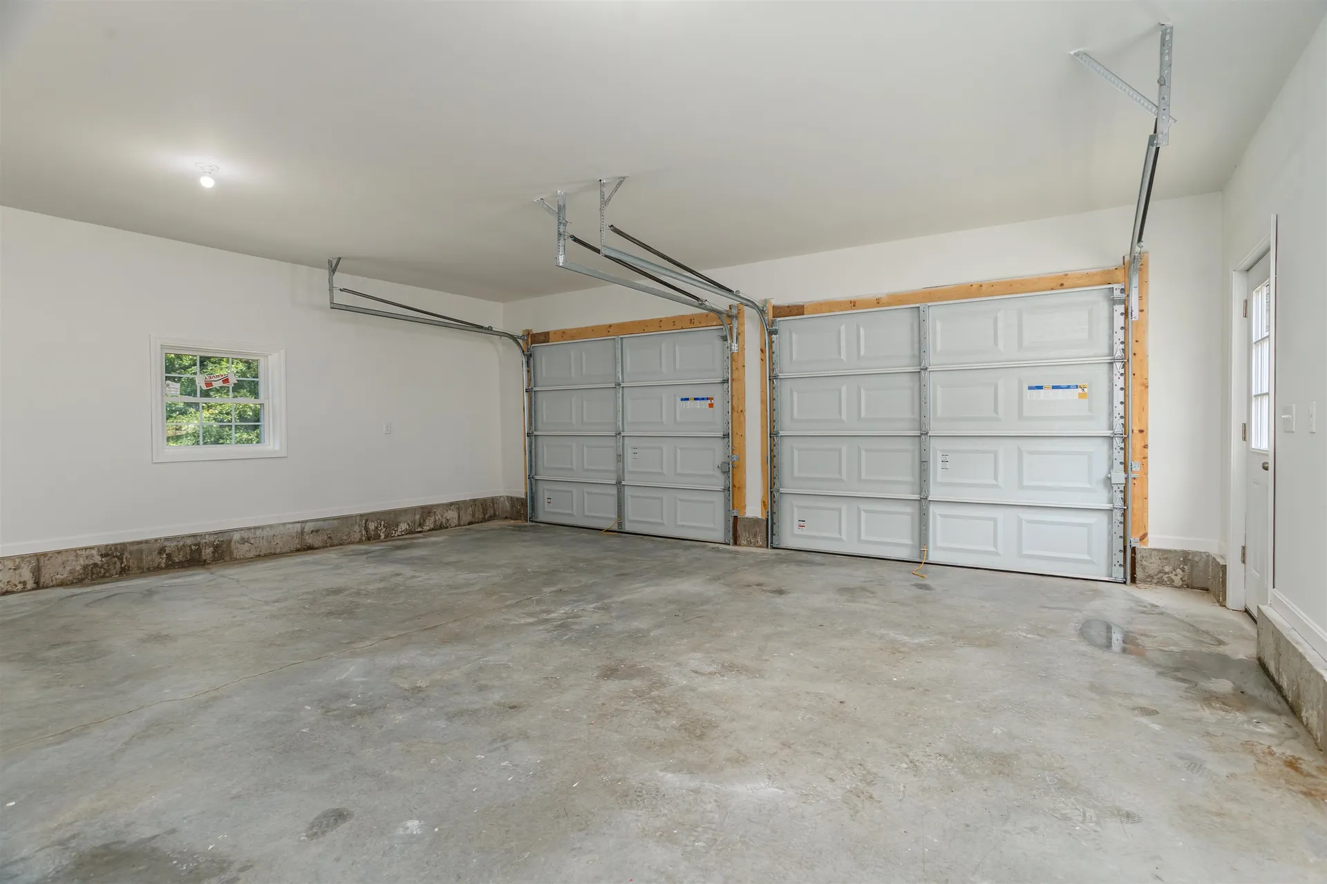54 Deacons Lane Troy NH 03465