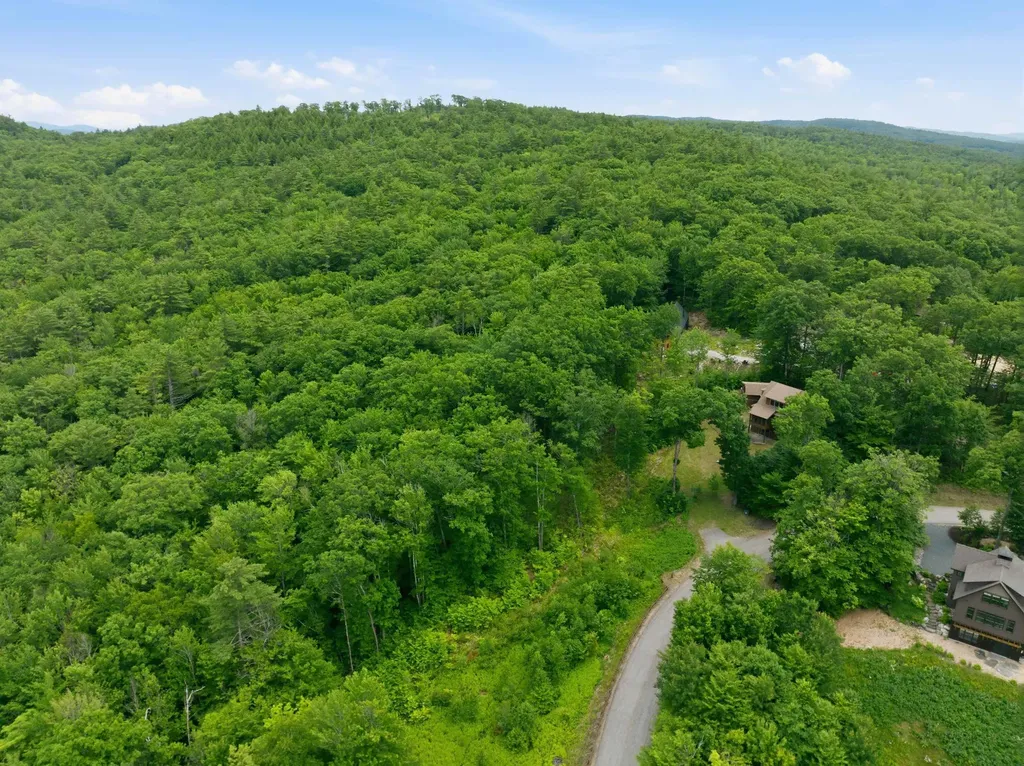 6 Squam River Landing Ashland NH 03217