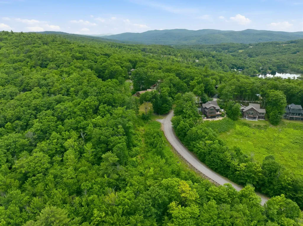 6 Squam River Landing Ashland NH 03217
