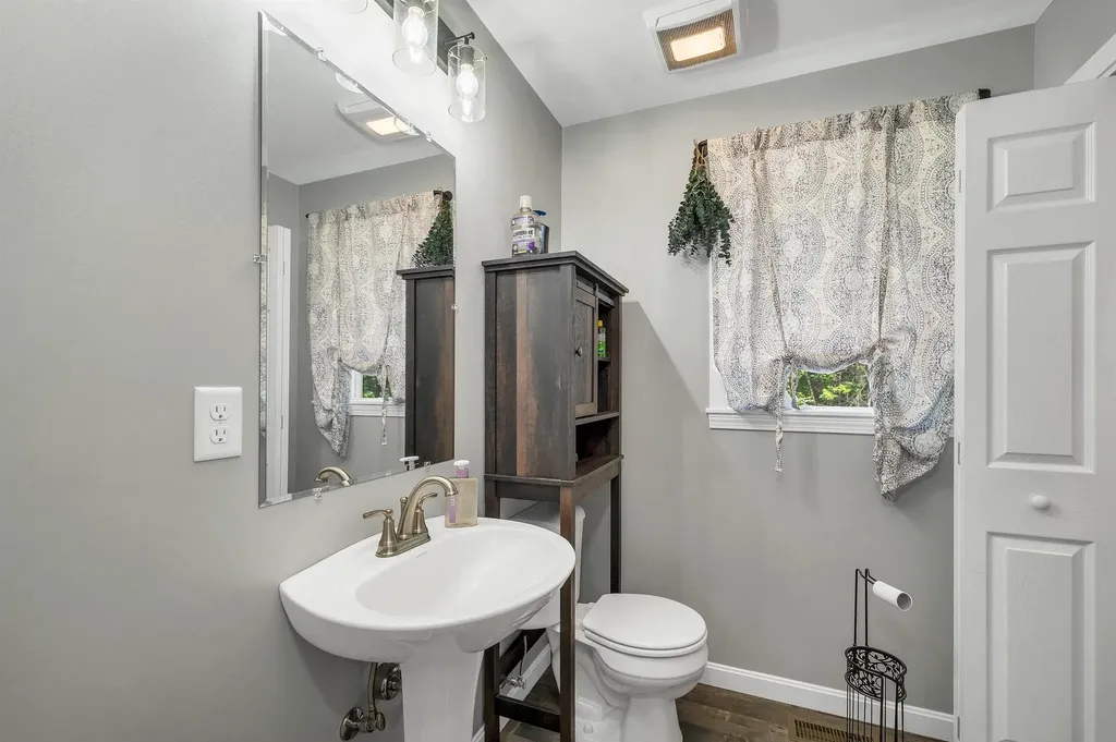 91 Horne Road Belmont NH 03220