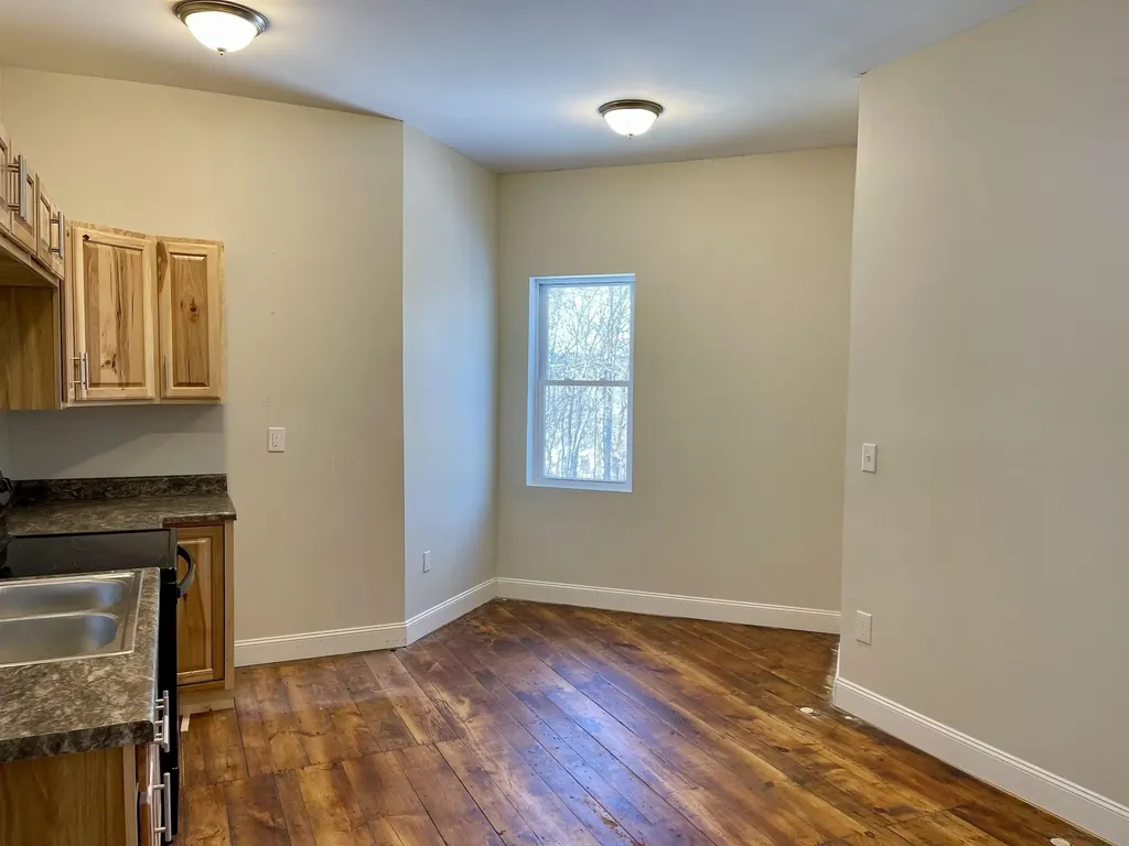 90 Pleasant Street Franklin NH 03235