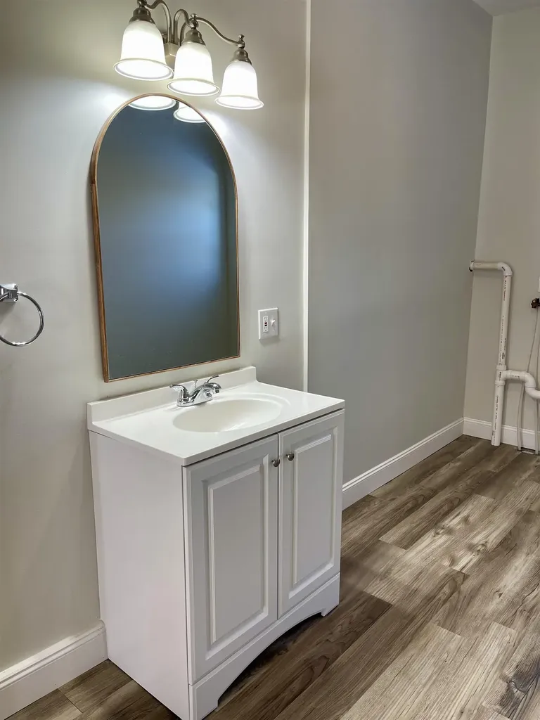 90 Pleasant Street Franklin NH 03235