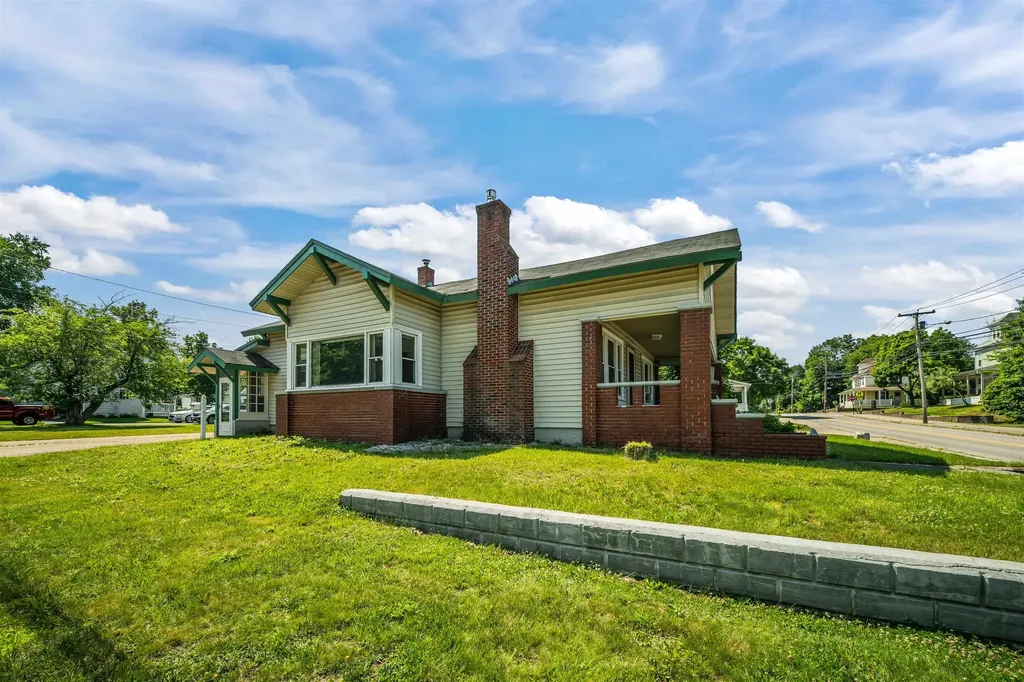 77 Highland Street Laconia NH 03246