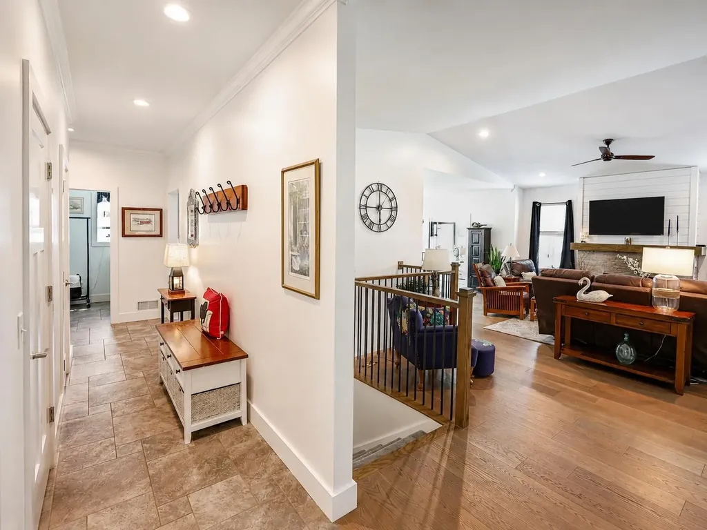 25 Jen Barry Lane Colchester VT 05446