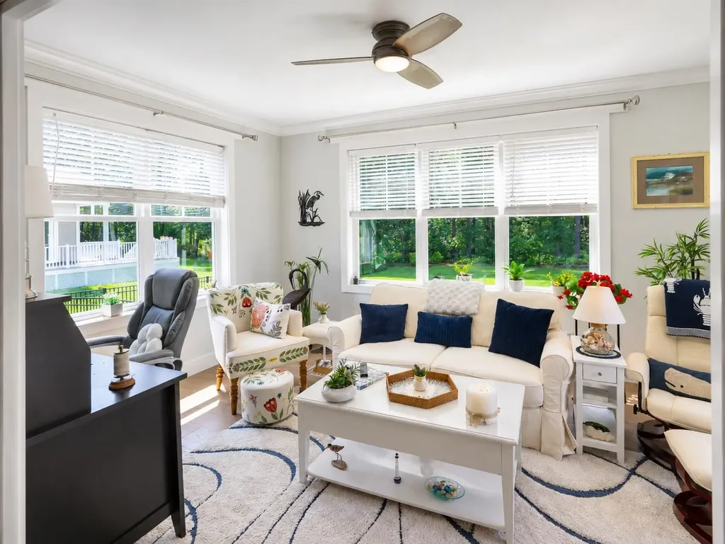 25 Jen Barry Lane Colchester VT 05446