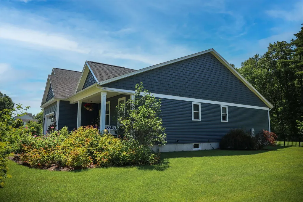 25 Jen Barry Lane Colchester VT 05446