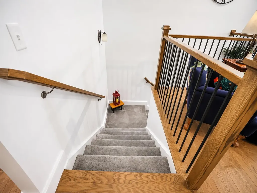 25 Jen Barry Lane Colchester VT 05446