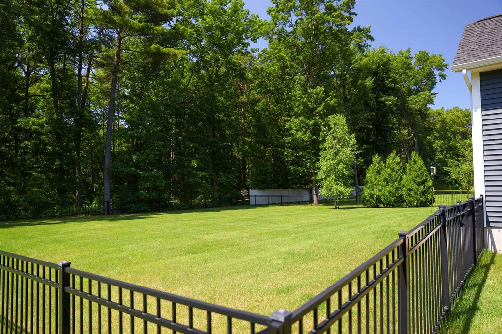 25 Jen Barry Lane Colchester VT 05446