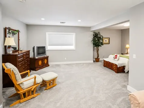 25 Jen Barry Lane Colchester VT 05446