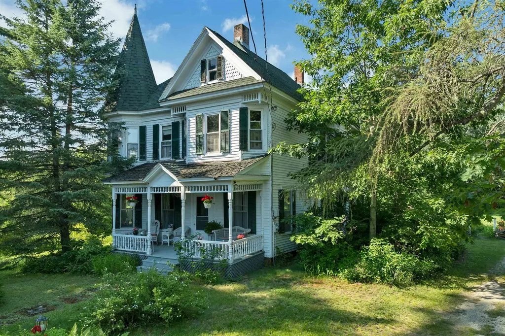 23 Park Street Whitefield NH 03598