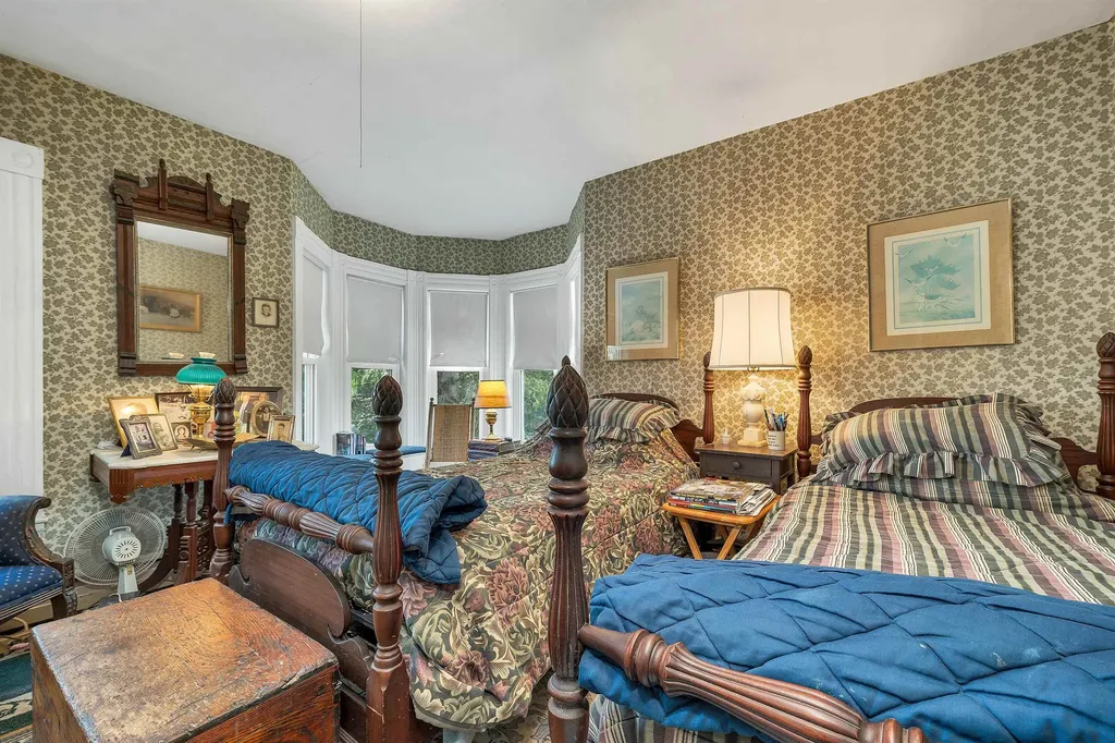 23 Park Street Whitefield NH 03598