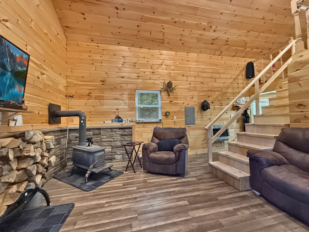 55 Meadow View Drive Pittsburg NH 03592