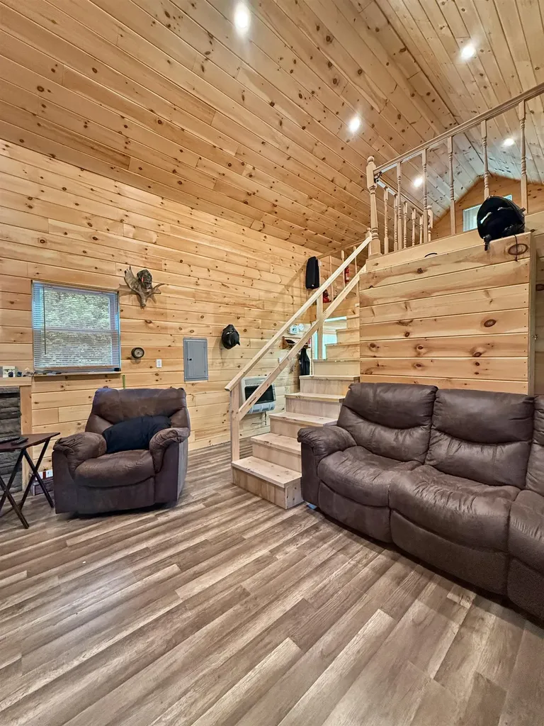 55 Meadow View Drive Pittsburg NH 03592