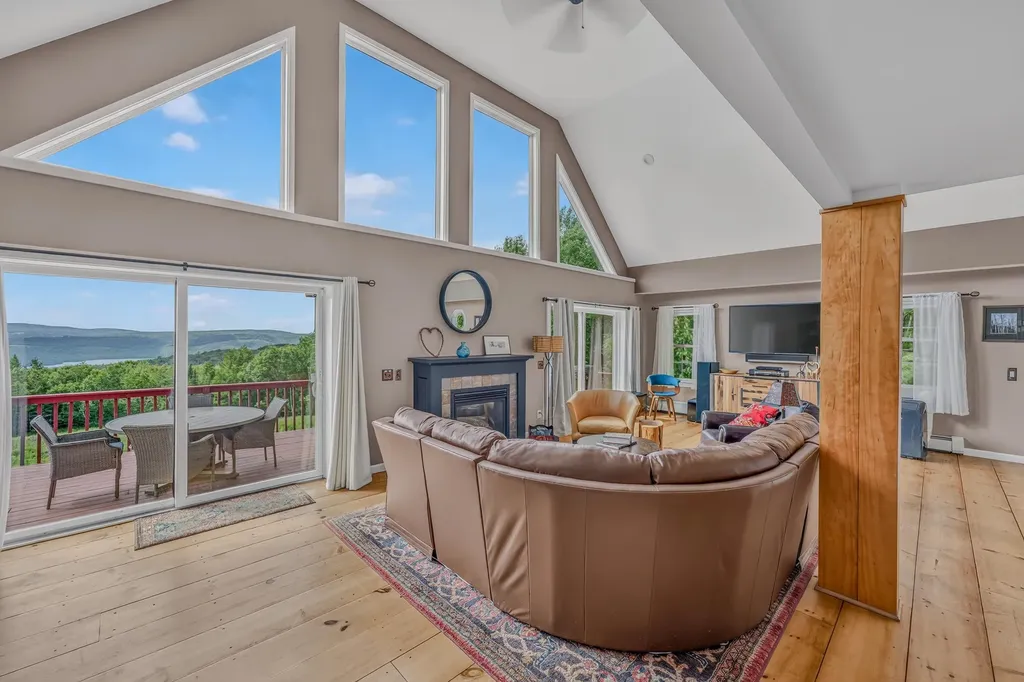 1562 Broomstick Hill Road Littleton NH 03561