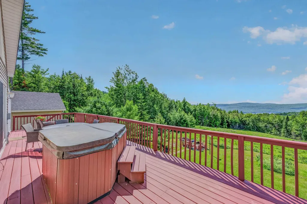1562 Broomstick Hill Road Littleton NH 03561