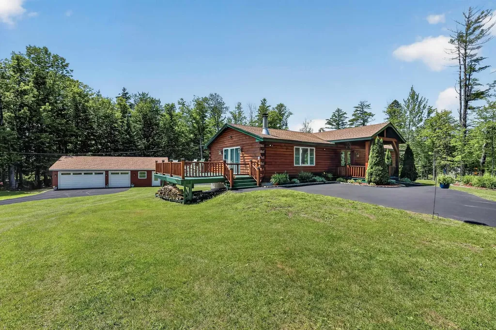 6 Woodthrush Acres Road Whitefield NH 03598