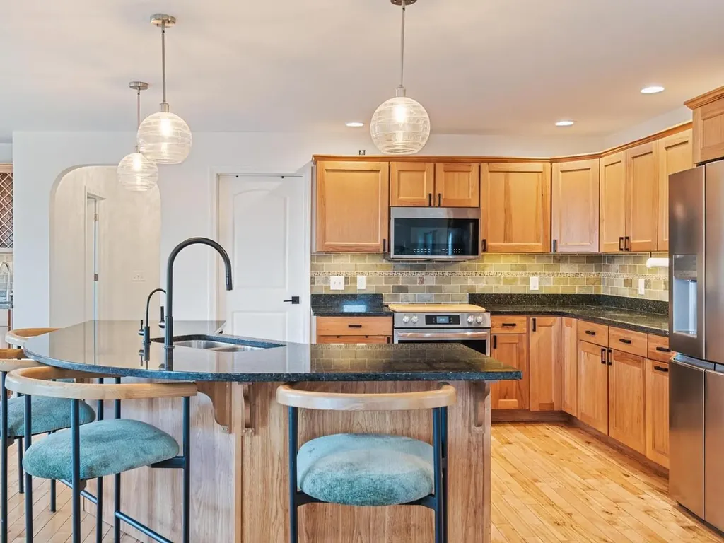 379 Breezy Hill Acres Monkton VT 05469