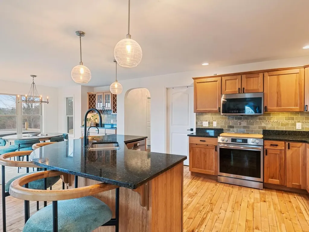 379 Breezy Hill Acres Monkton VT 05469
