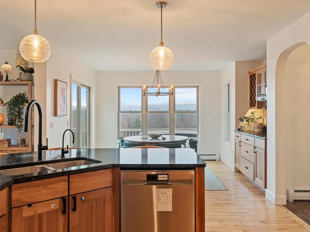 379 Breezy Hill Acres Monkton VT 05469