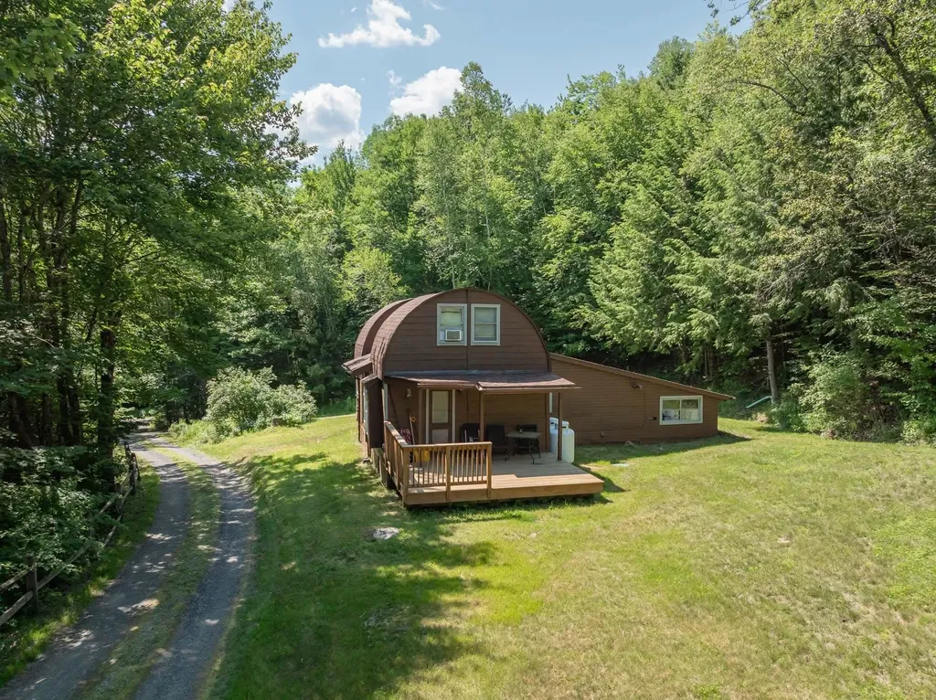 520 Dowsville Road Duxbury VT 05660