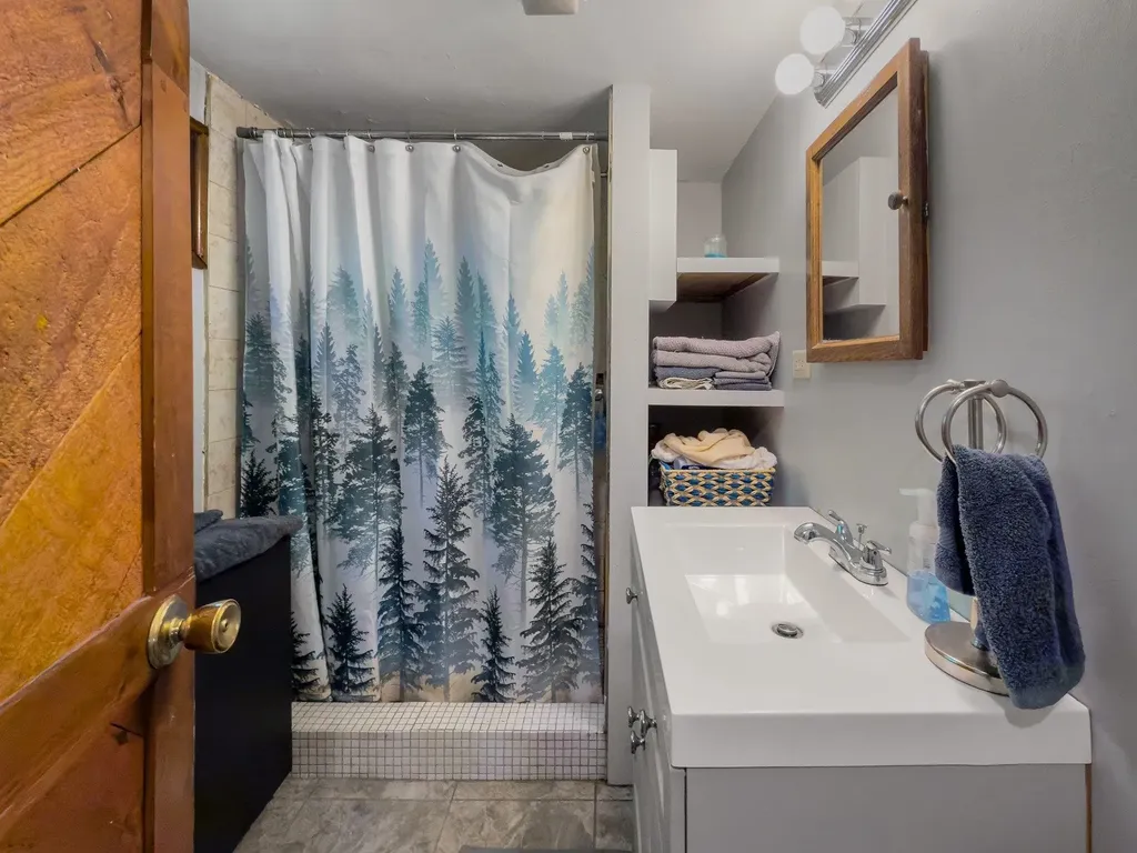 520 Dowsville Road Duxbury VT 05660