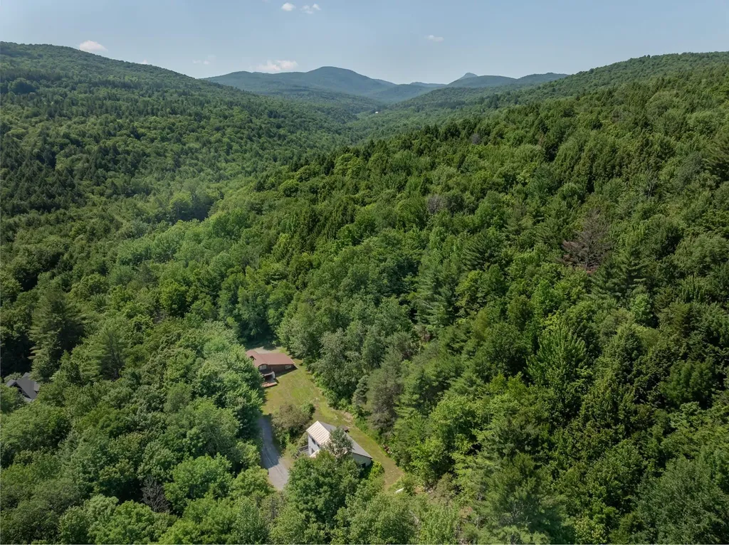 520 Dowsville Road Duxbury VT 05660